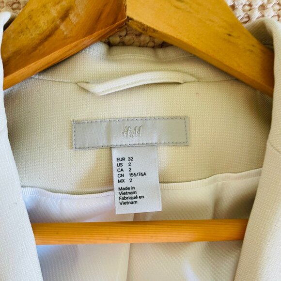 H&M Cream Blazer Women's Size 2 - Picture 15 of 16